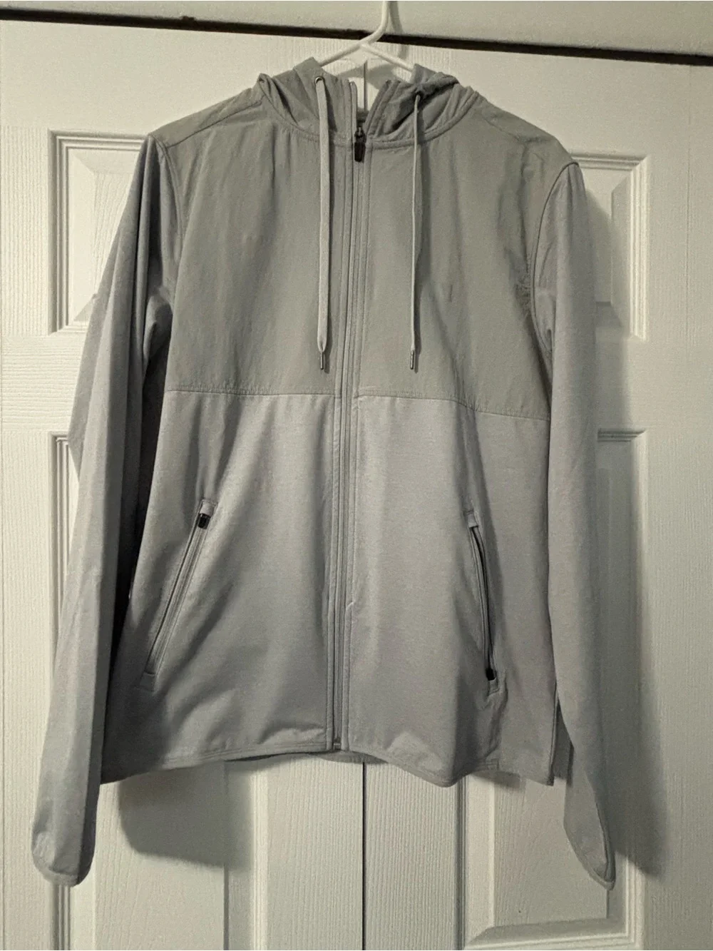 Men's Vuori Lightweight Light Gray Full-Zip Hoodie Jacket. Size M